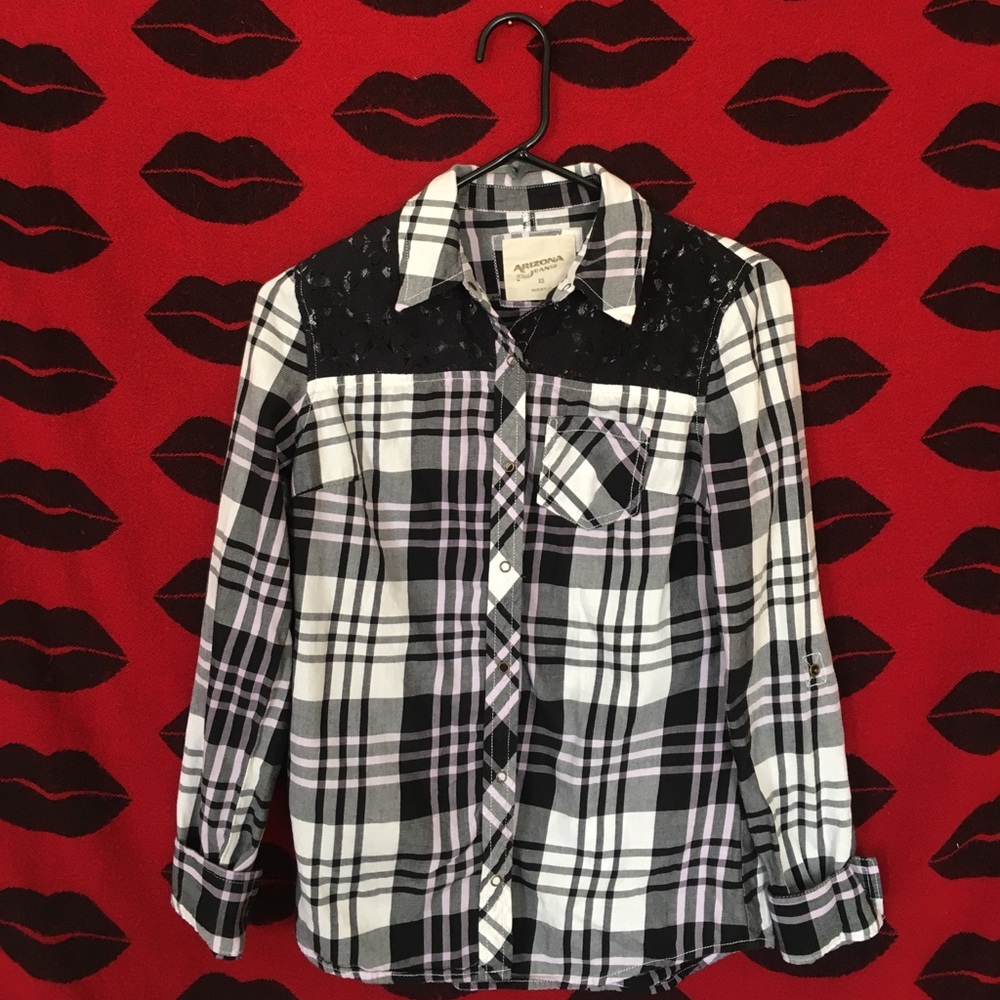 Long sleeve flannel: button down shirt